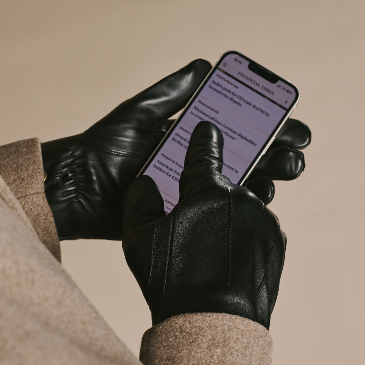 Jasmine Black Leather Gloves | Winter Touchscreen Lambskin 3